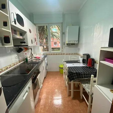 Apartamento Amplio Garaje Dist 1 Appartement *